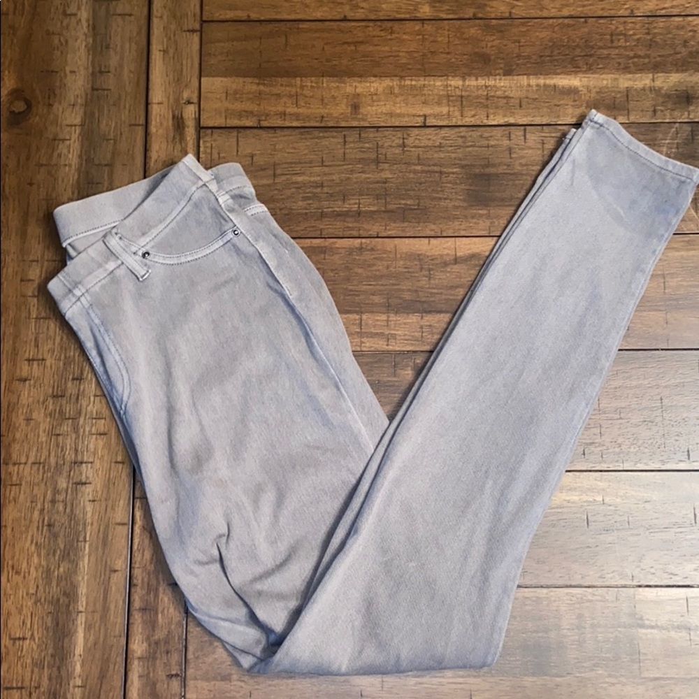 grey jegging